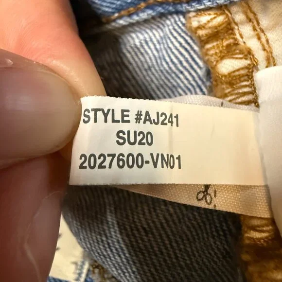 Madewell Women's Denim Jean Shorts Distressed High-Rise Relaxed Frayed Size 27 - Picture 6 of 11